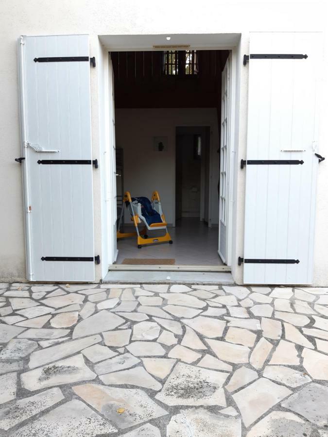 L'Abri D'Emilie Villa Saint-Xandre Exterior photo